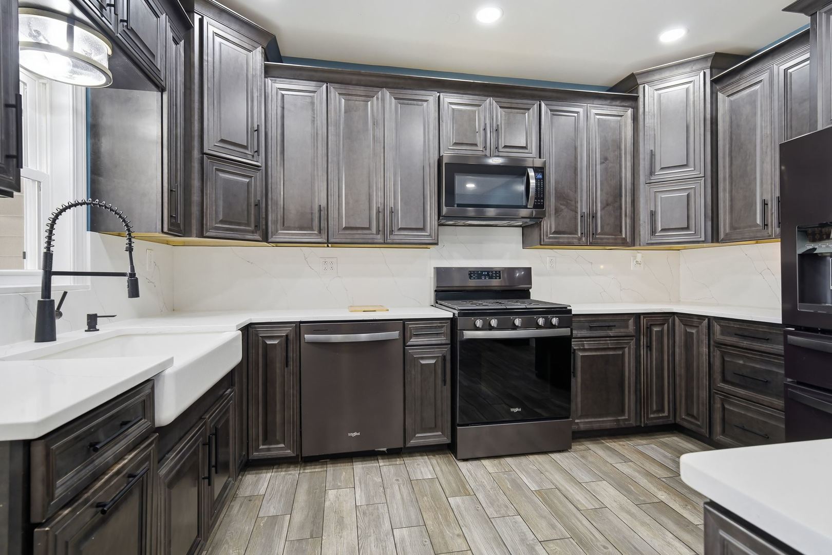 223 E Michigan Avenue Property Photo 2