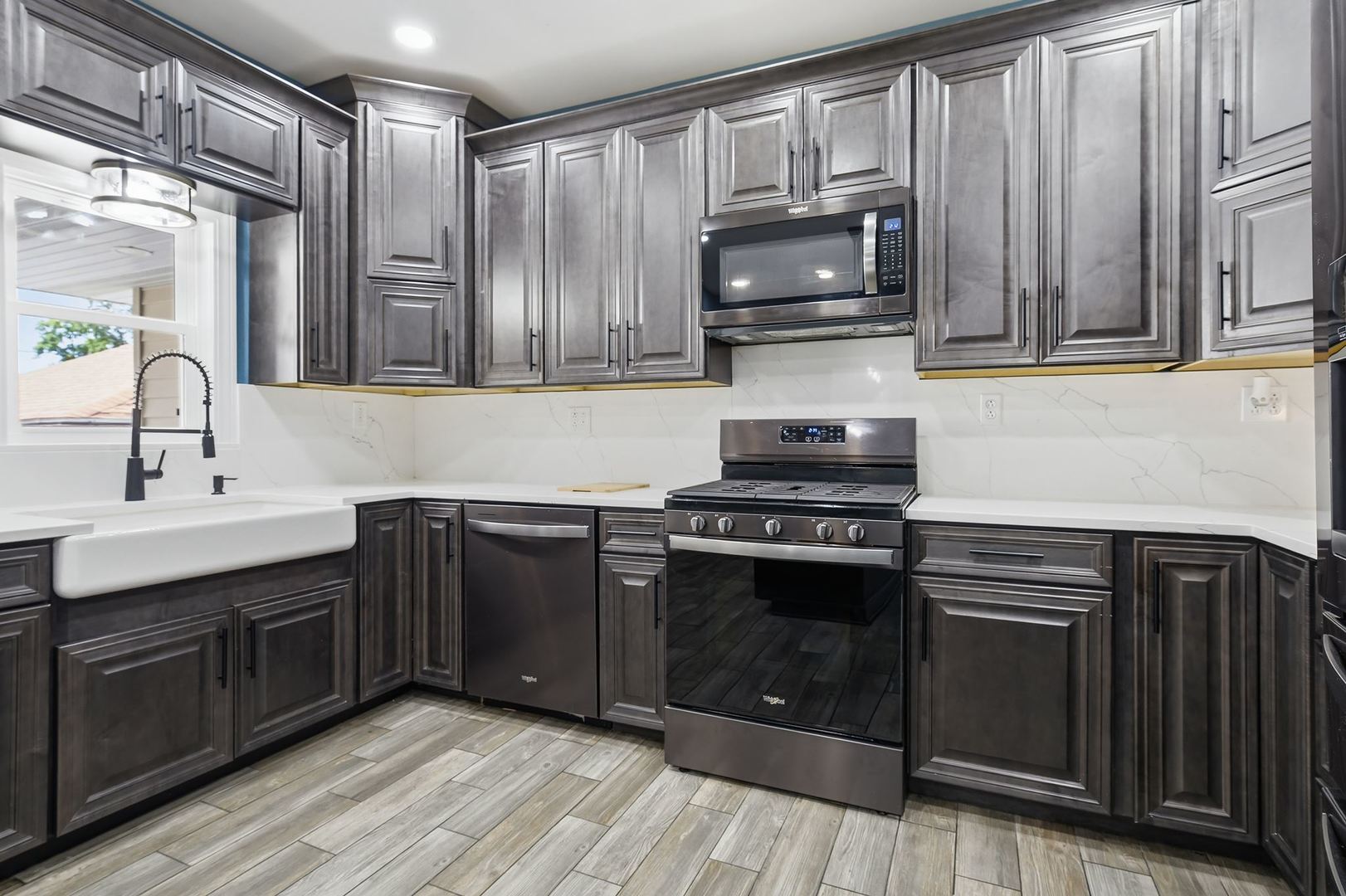 223 E Michigan Avenue Property Photo 3