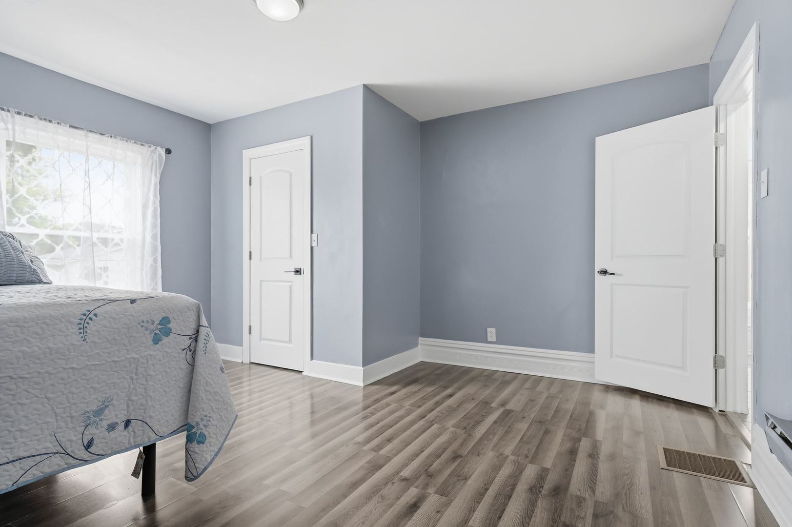 223 E Michigan Avenue Property Photo 22