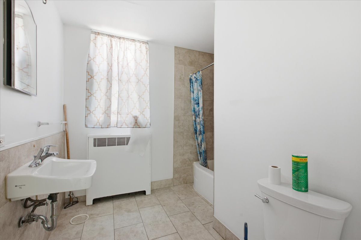 5431 S Hermitage Avenue Property Photo 7