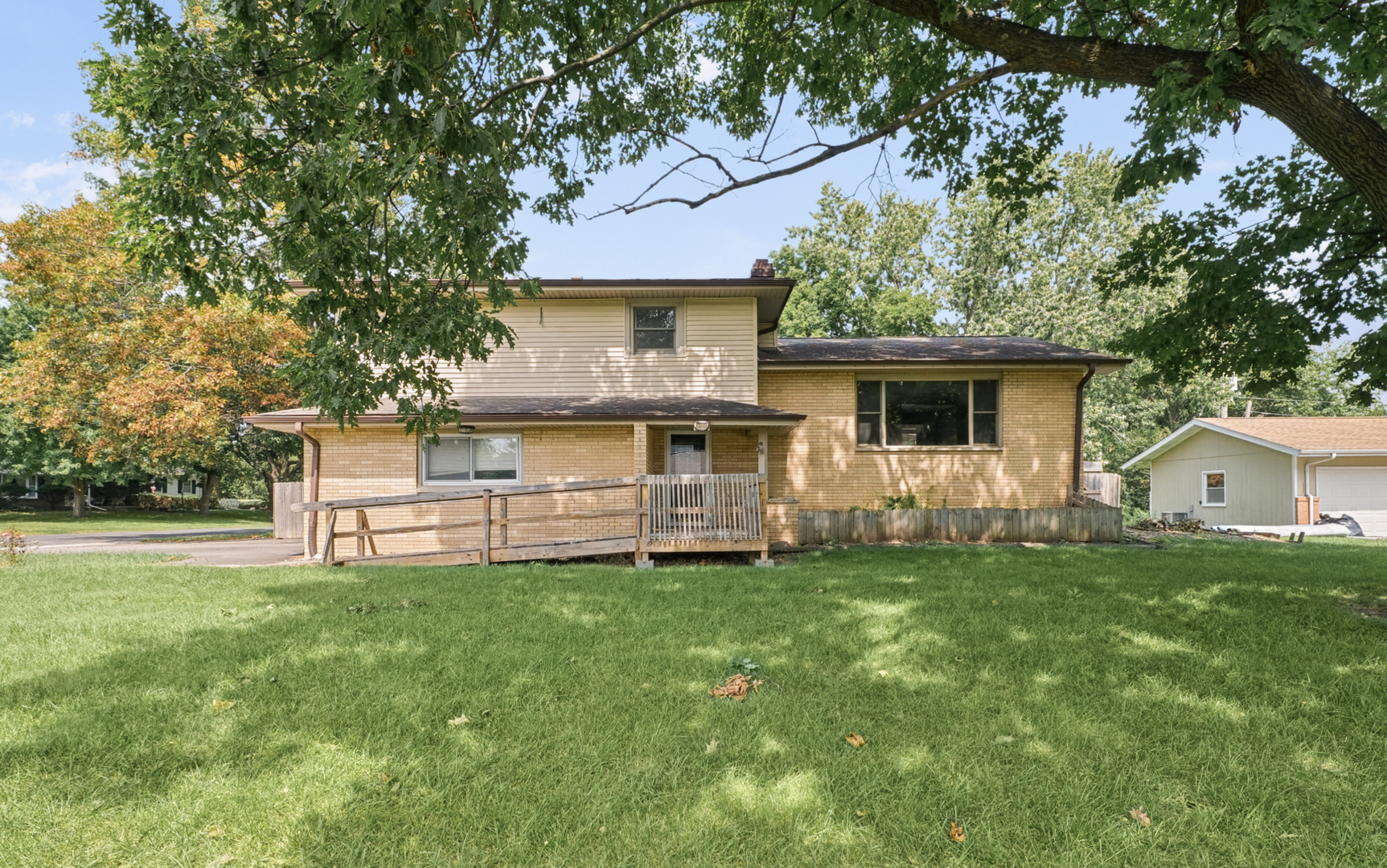 2308 Slayback Street Property Photo 2