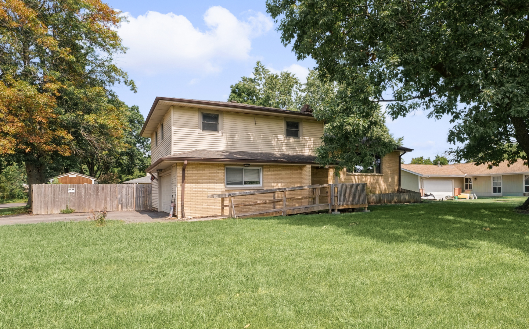 2308 Slayback Street Property Photo 3