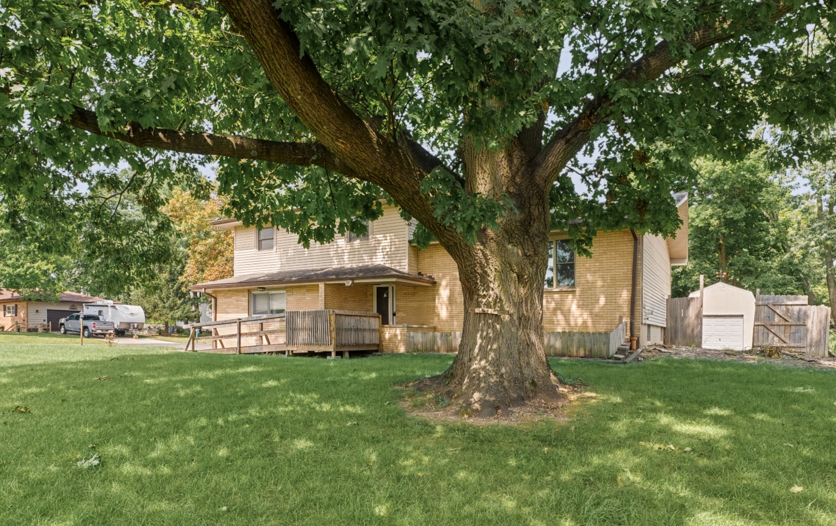 2308 Slayback Street Property Photo 4
