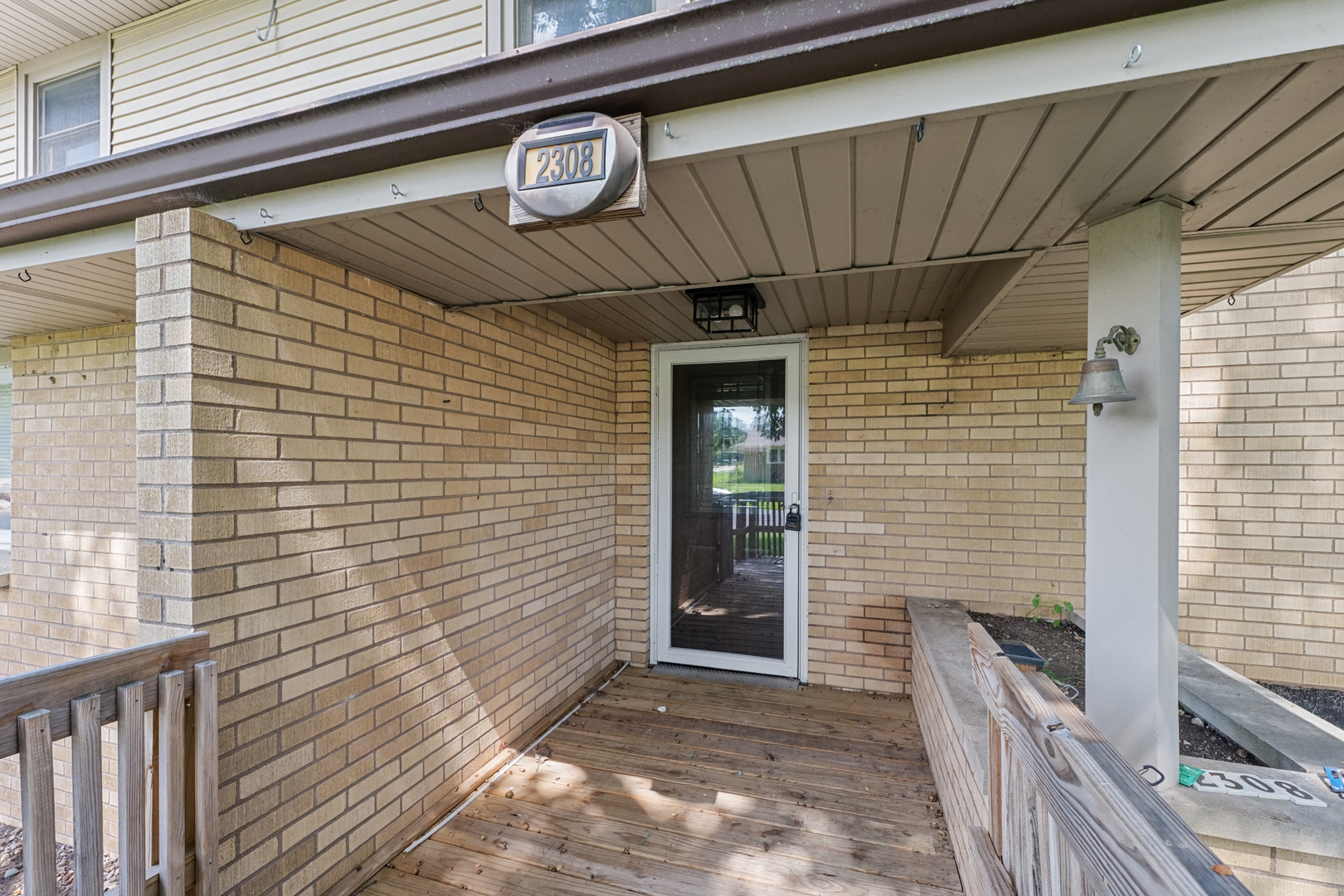 2308 Slayback Street Property Photo 5