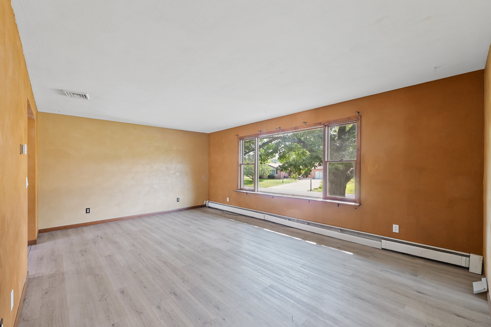 2308 Slayback Street Property Photo 9