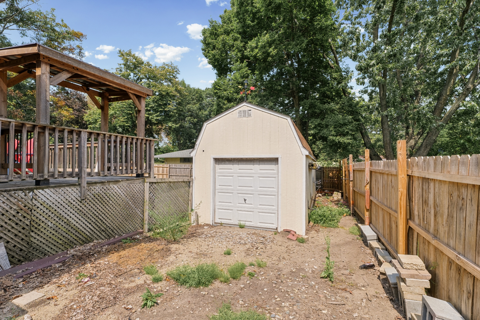 2308 Slayback Street Property Photo 41