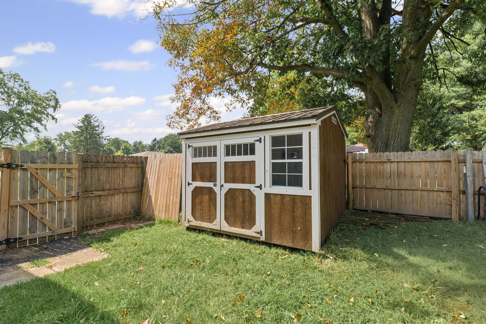 2308 Slayback Street Property Photo 43