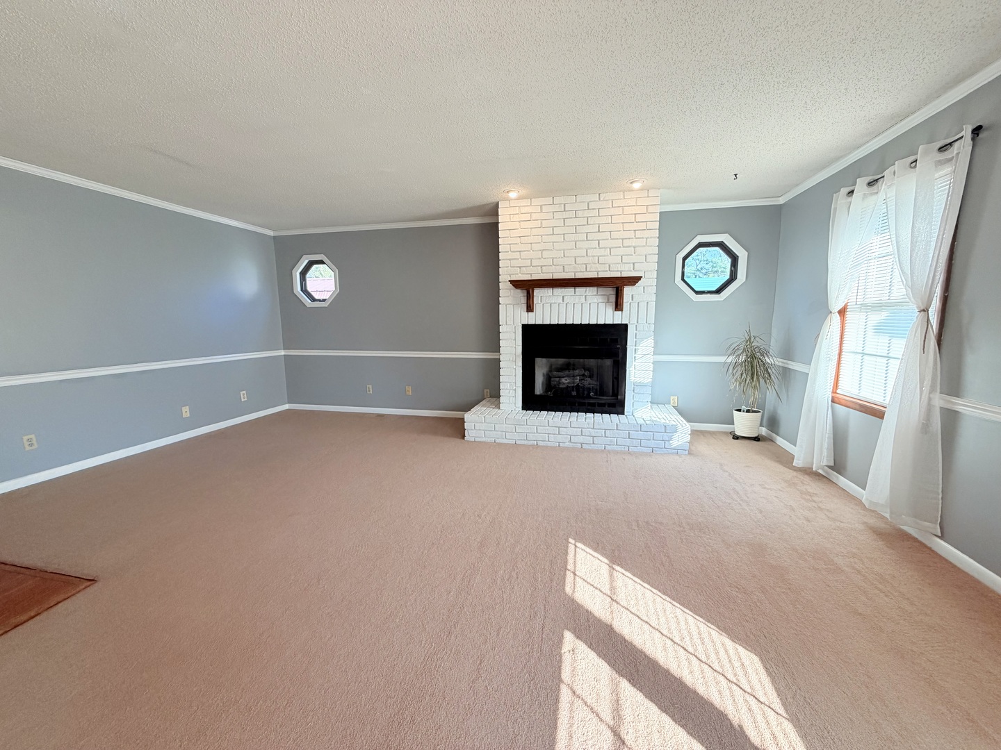 1200 Academy Street Property Photo 9