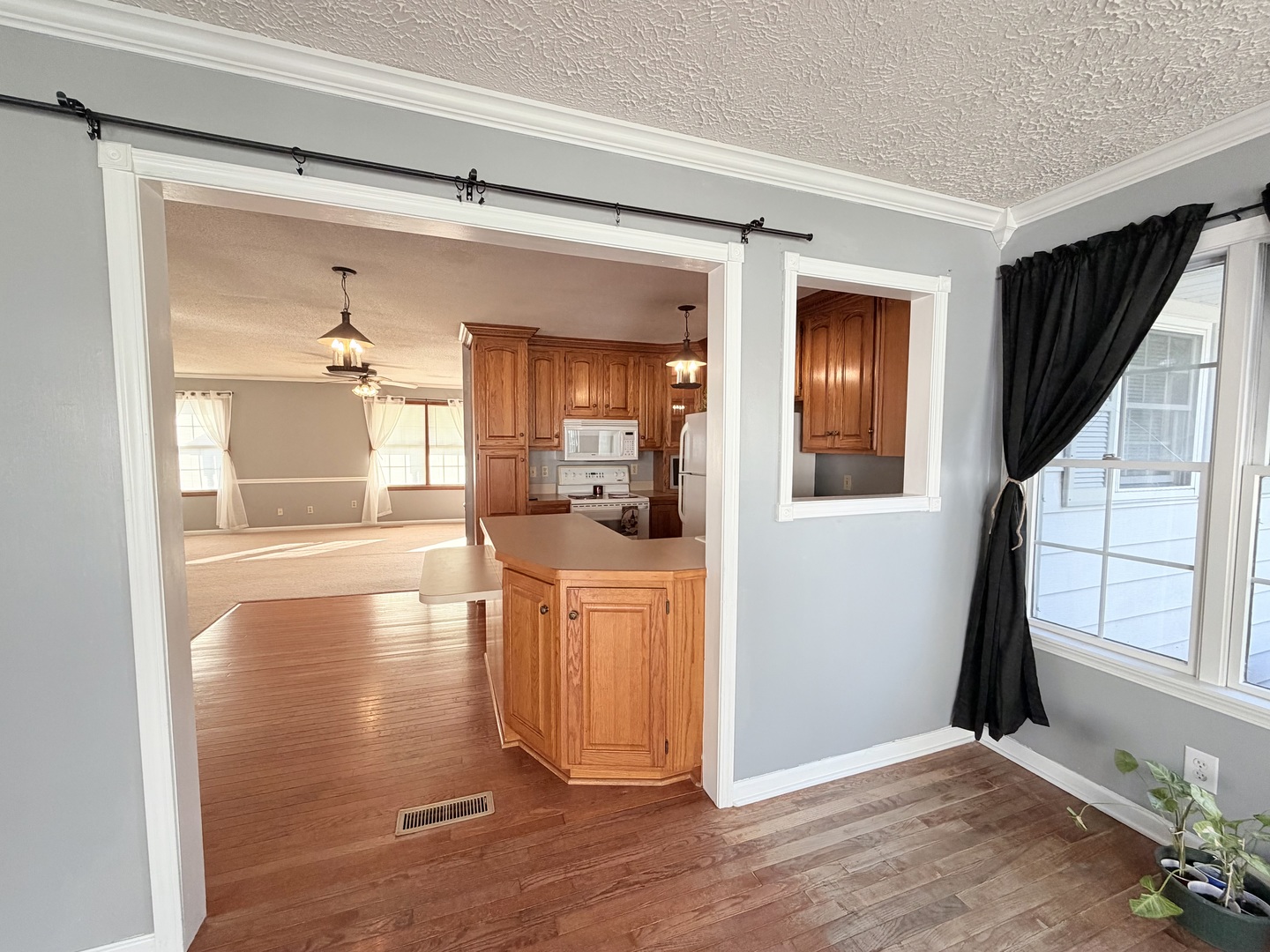 1200 Academy Street Property Photo 15