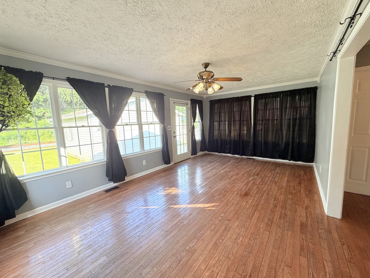 1200 Academy Street Property Photo 17
