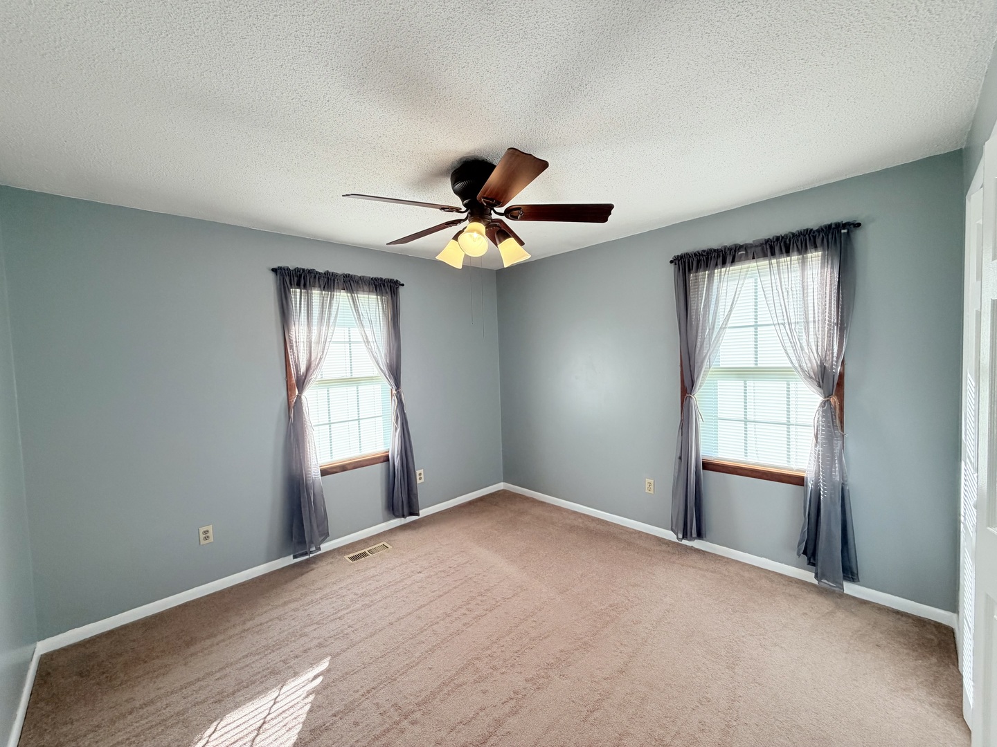 1200 Academy Street Property Photo 22