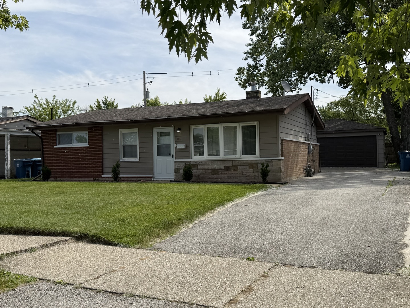 1495 Freeland Avenue Property Photo 2
