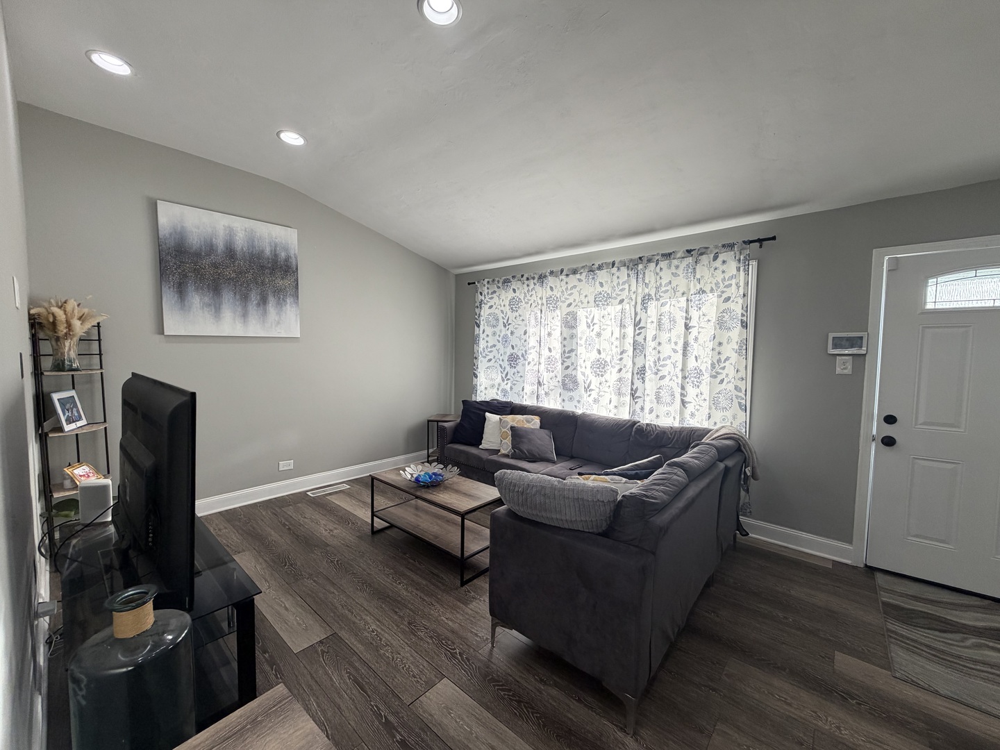1495 Freeland Avenue Property Photo 4