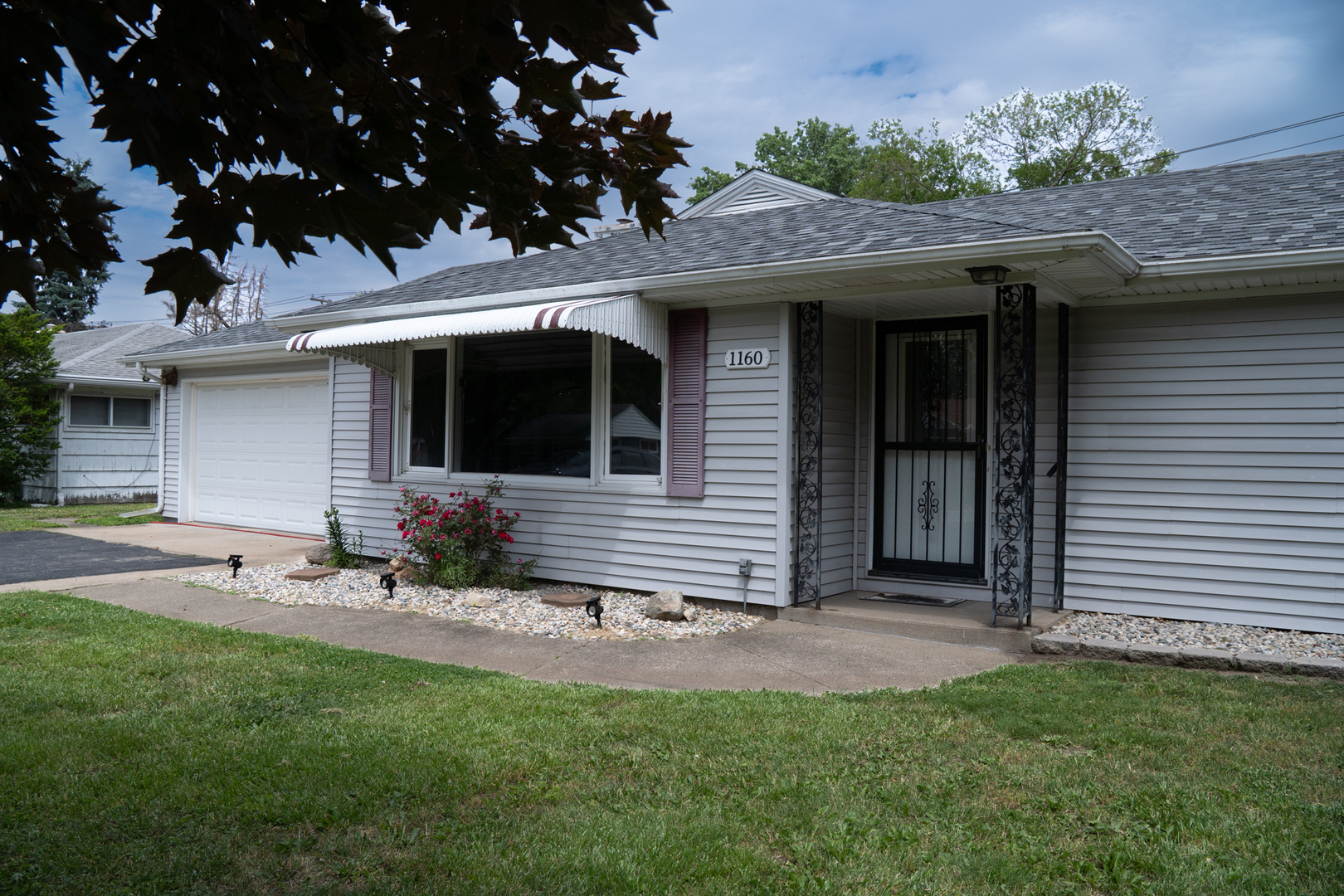 1160 Westlawn Drive Property Photo 3