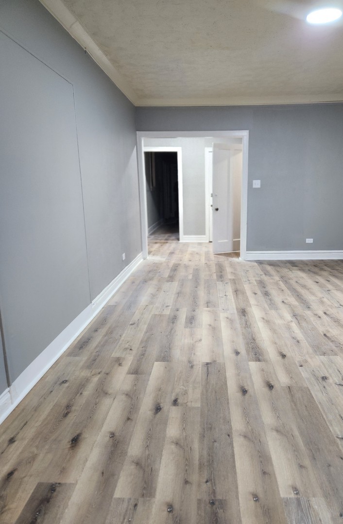 8017 S Maryland Avenue Property Photo 2