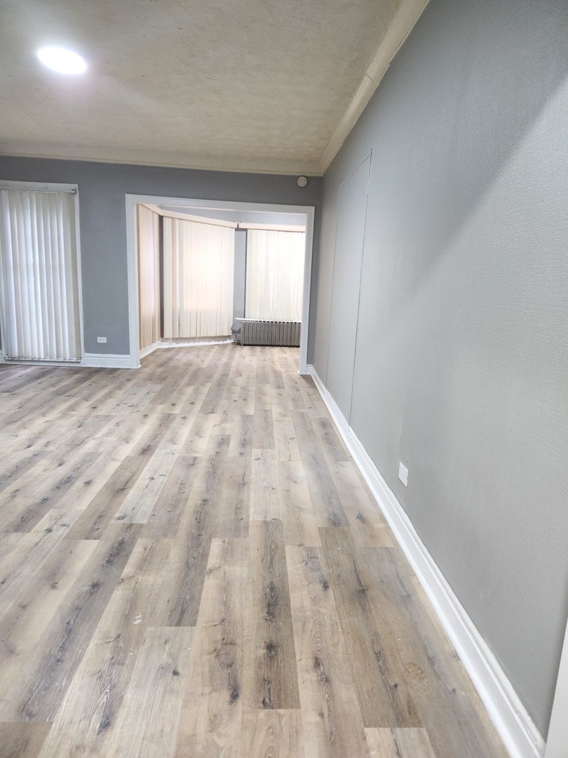 8017 S Maryland Avenue Property Photo 3