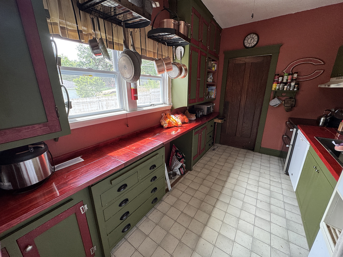 829 11th Avenue Property Photo 10