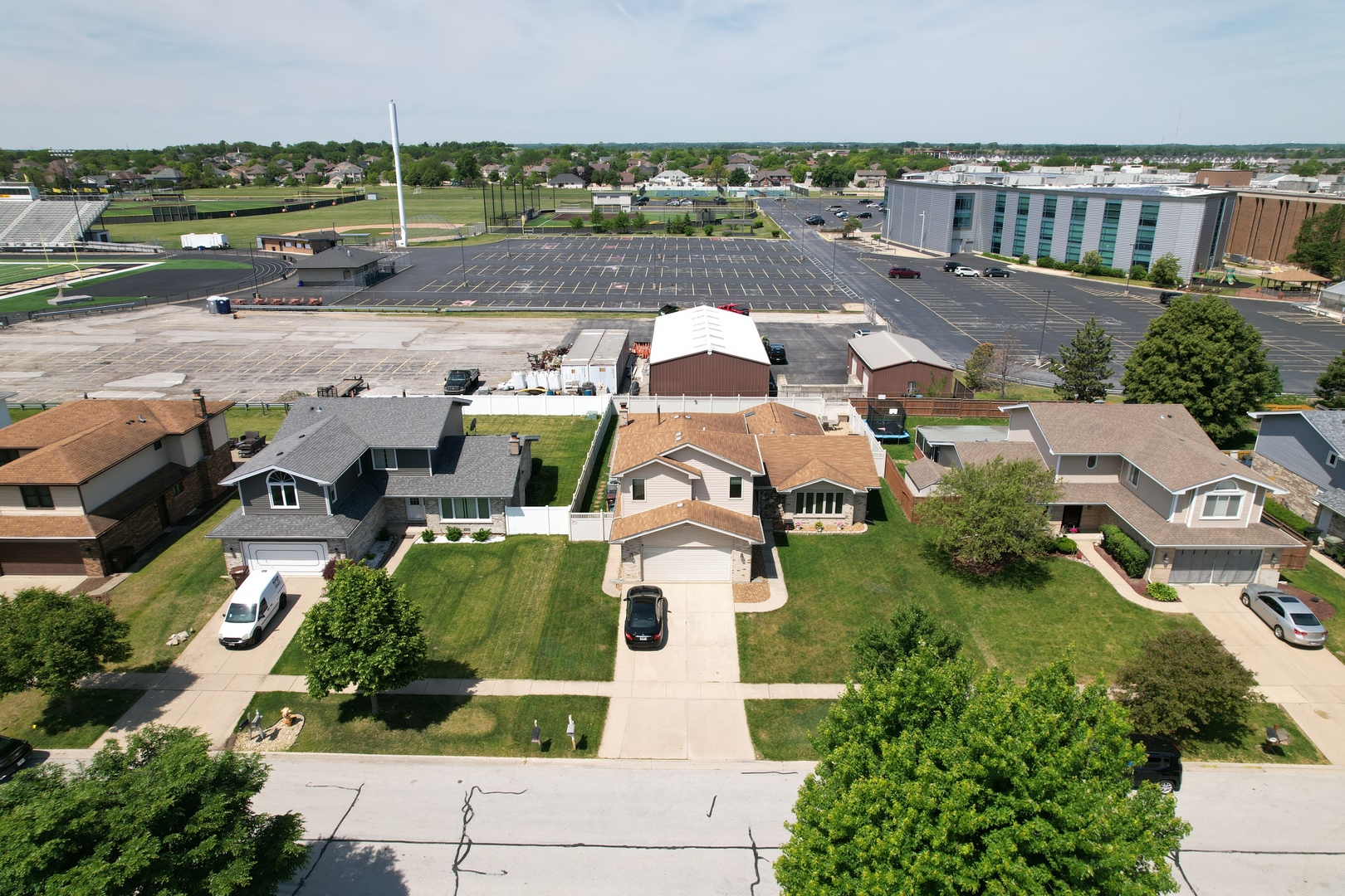 17218 Shetland Drive Property Photo 3