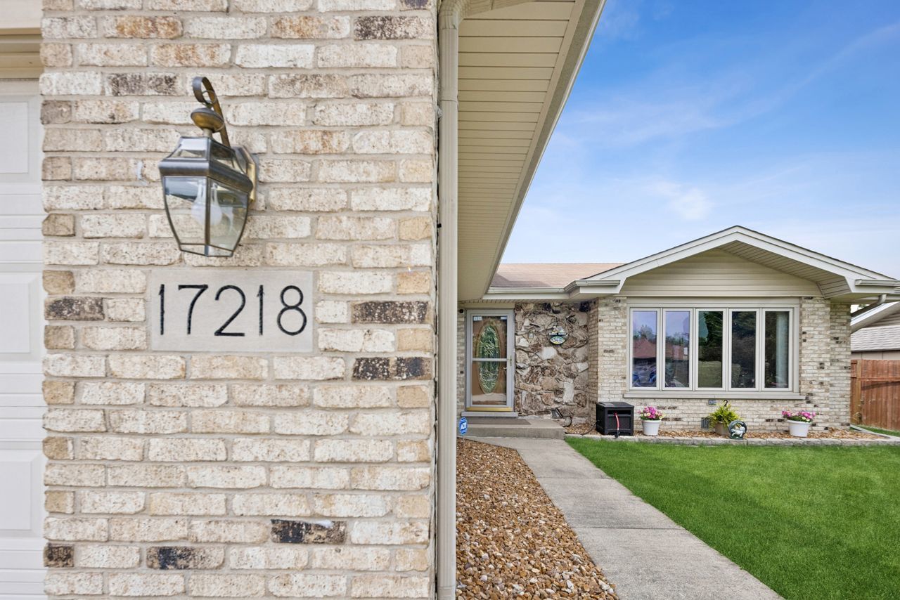 17218 Shetland Drive Property Photo 7