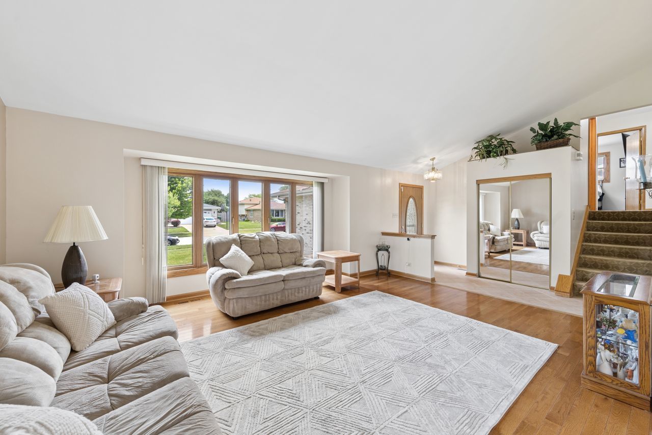 17218 Shetland Drive Property Photo 10