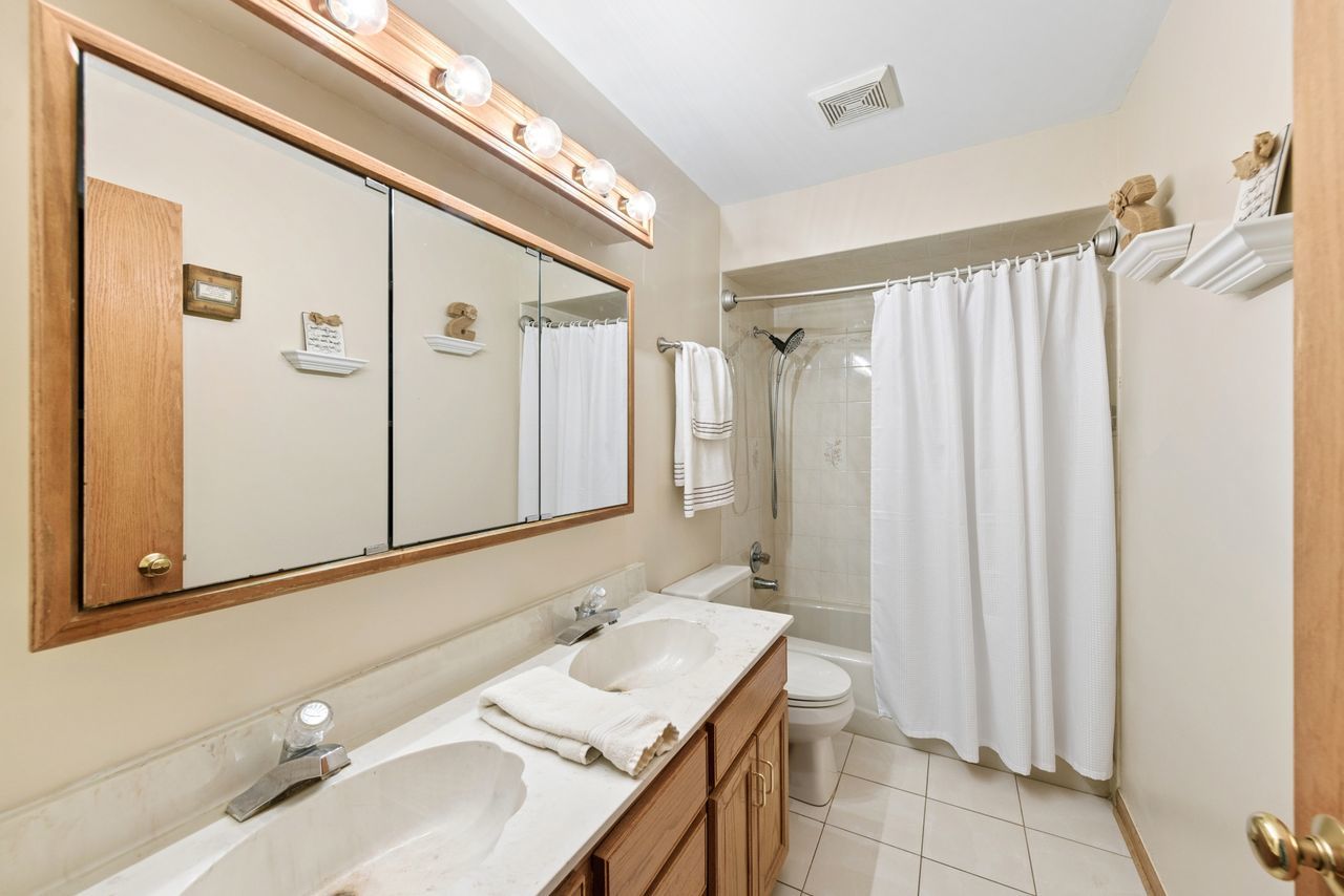 17218 Shetland Drive Property Photo 28
