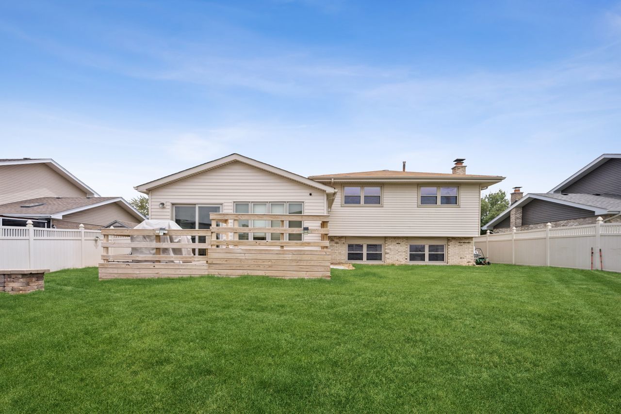 17218 Shetland Drive Property Photo 31