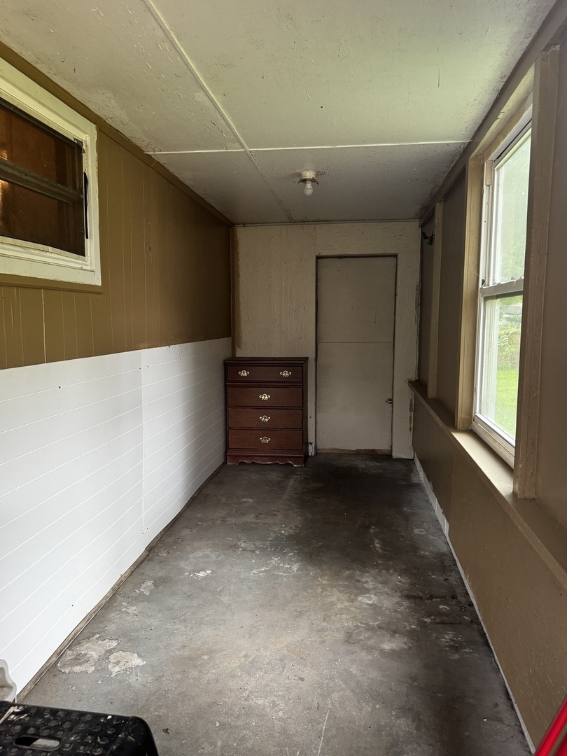 215 E Main Street Property Photo 21
