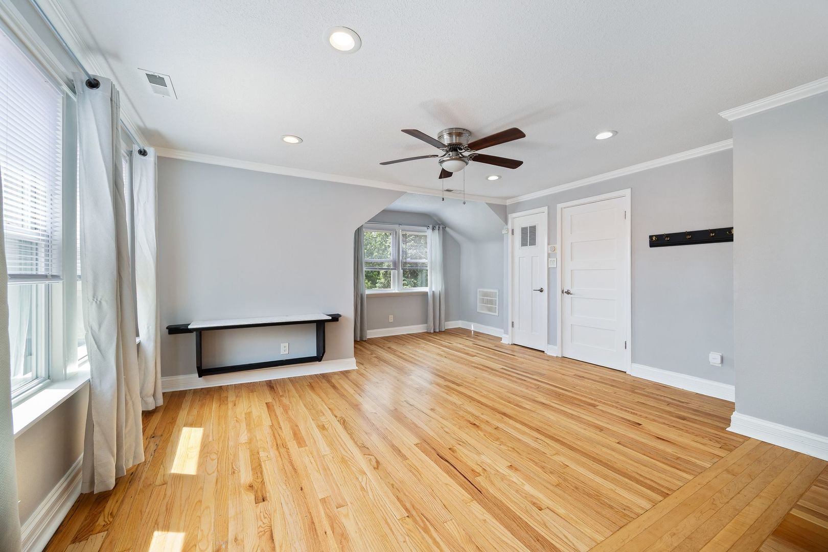 5136 W George Street Property Photo 15