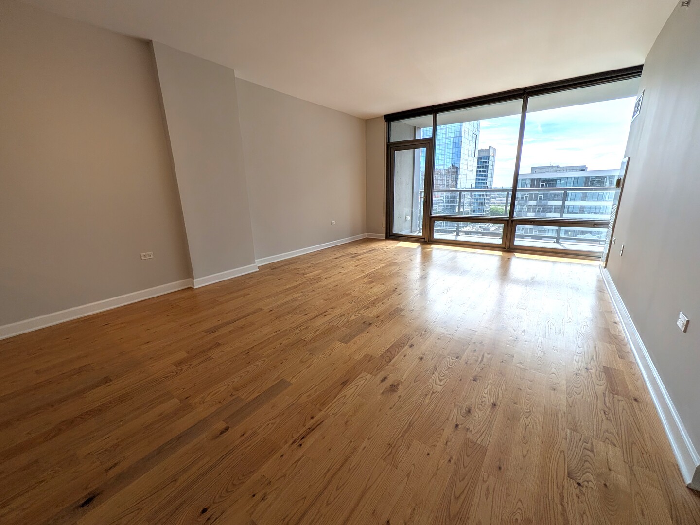 100 E 14th Street 1508 Property Photo 2