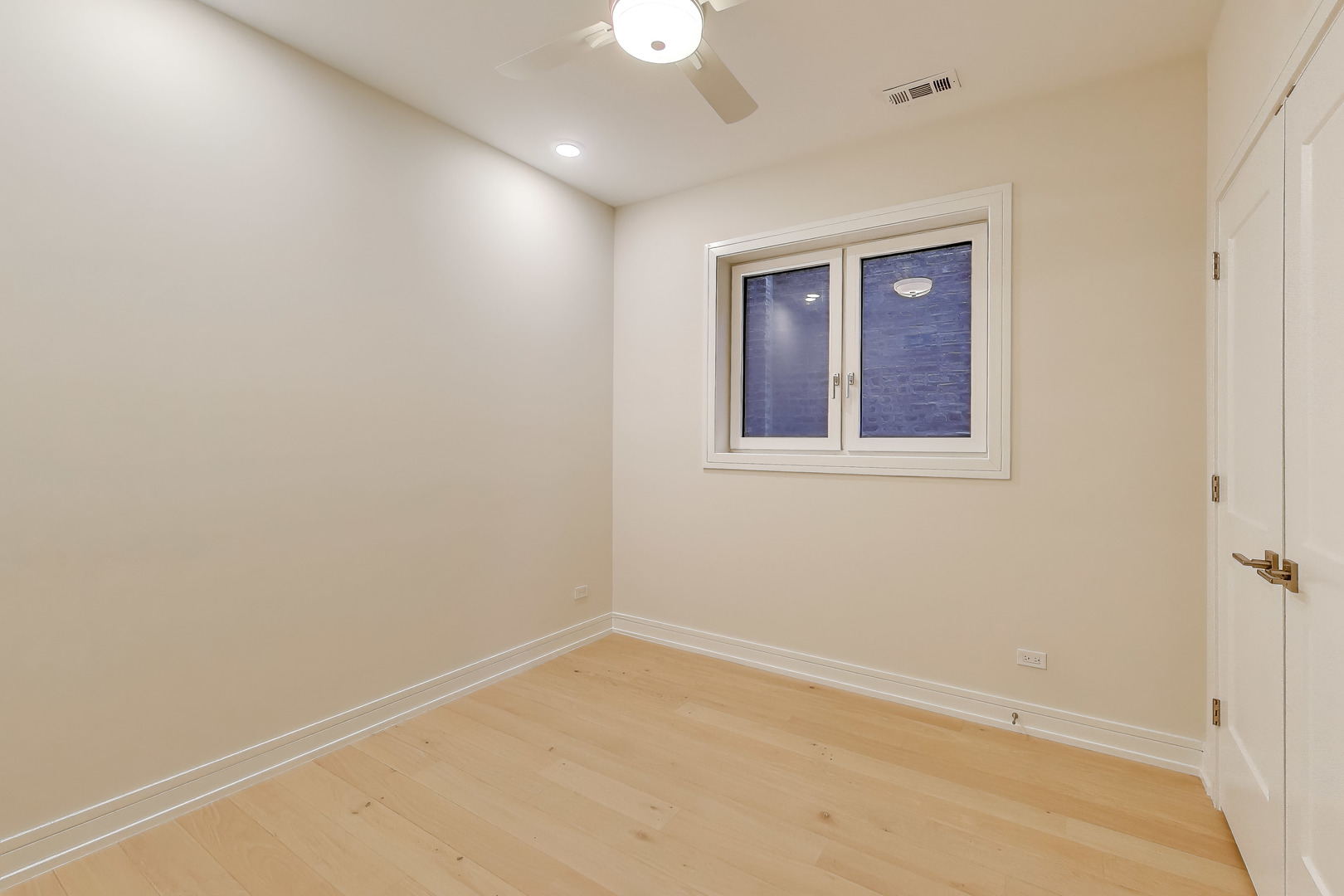 4351 S Vincennes Avenue 2 Property Photo 17