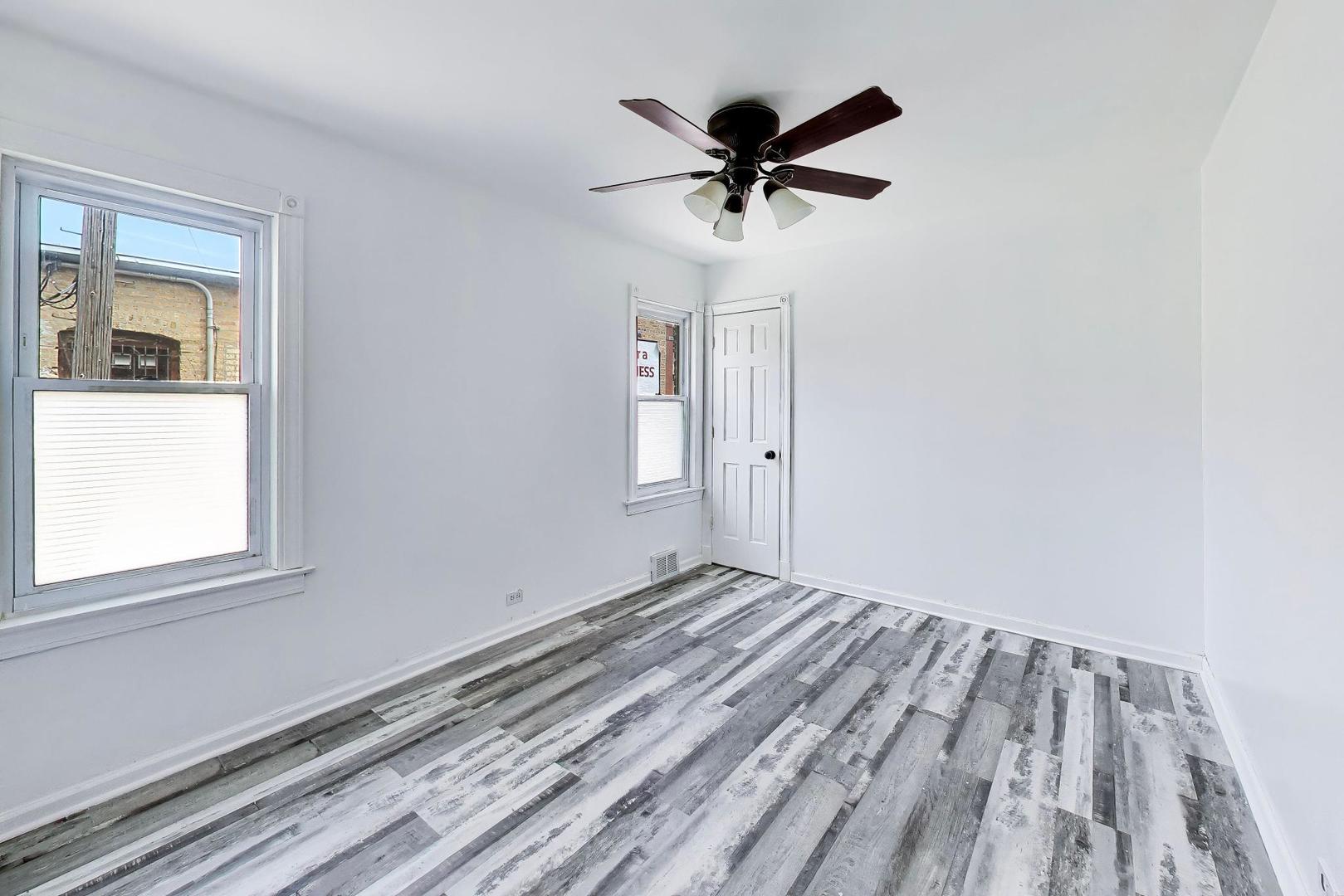 5718 N Parkside Avenue Property Photo 9
