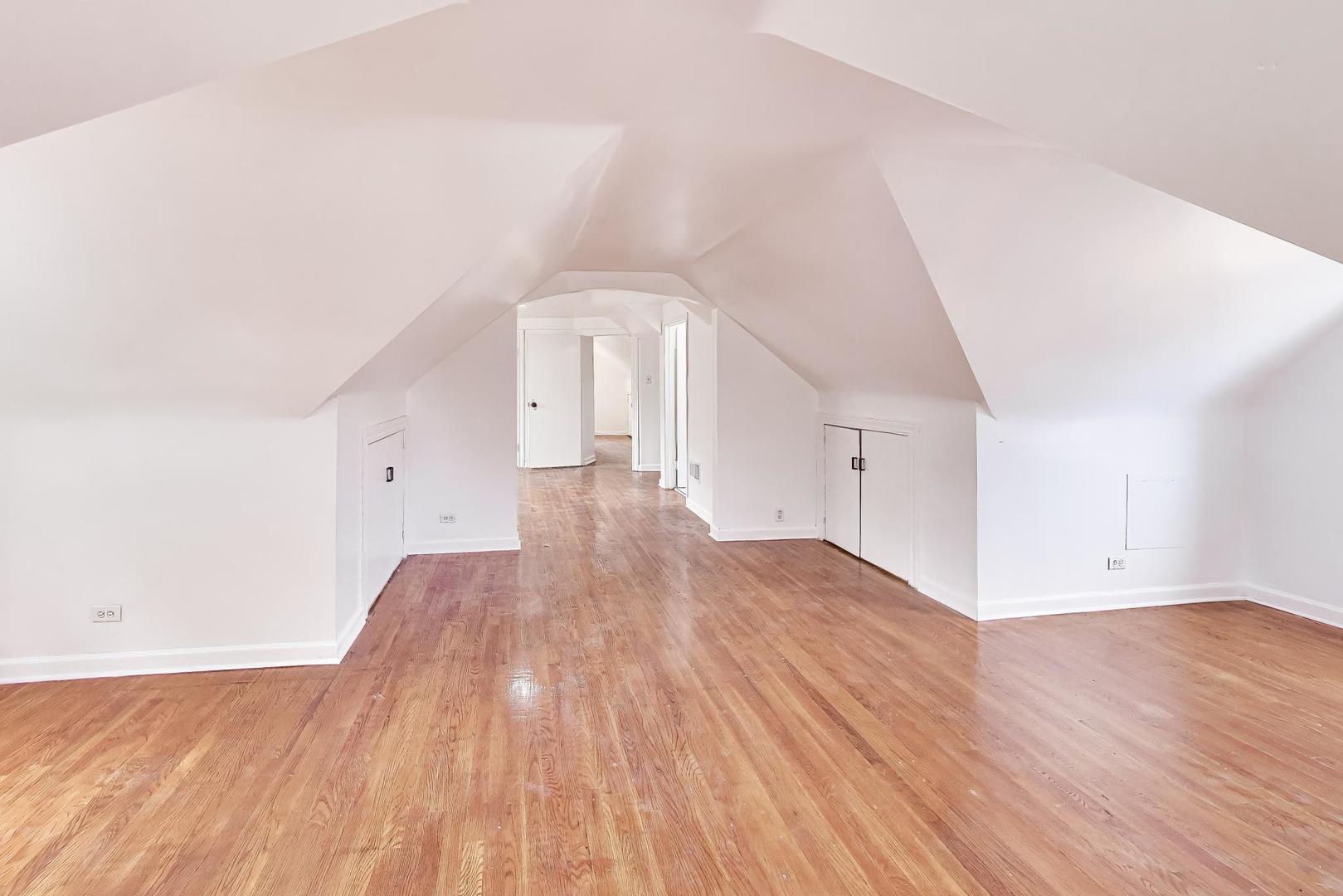 5718 N Parkside Avenue Property Photo 18