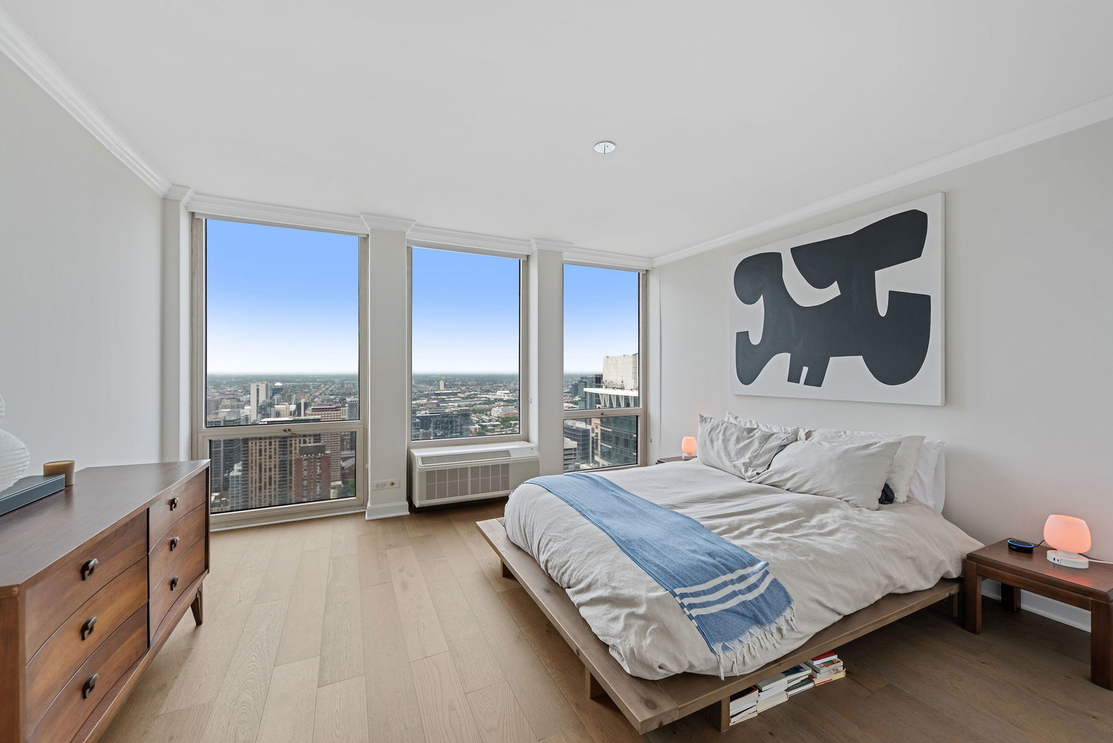 111 E Chestnut Street 55d Property Photo 12