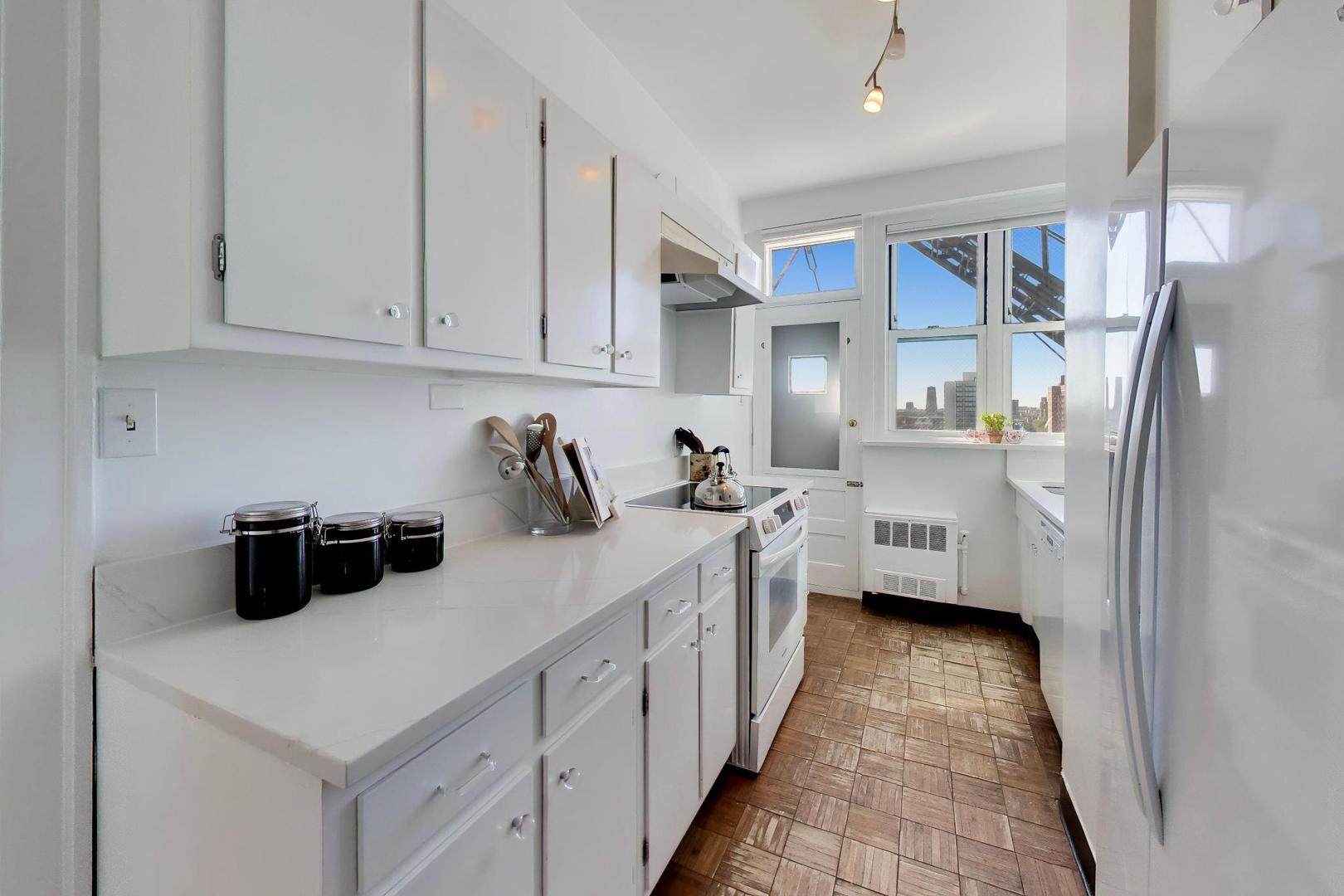 12664813 Property Photo 10
