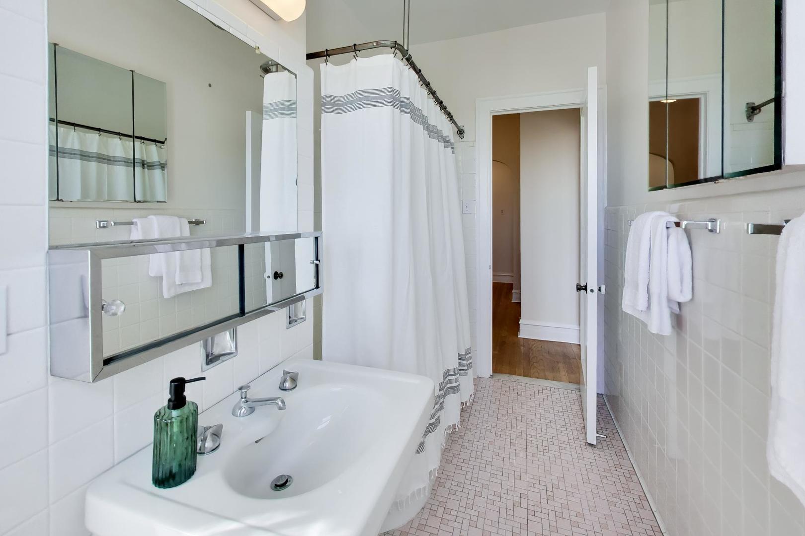 12664813 Property Photo 18