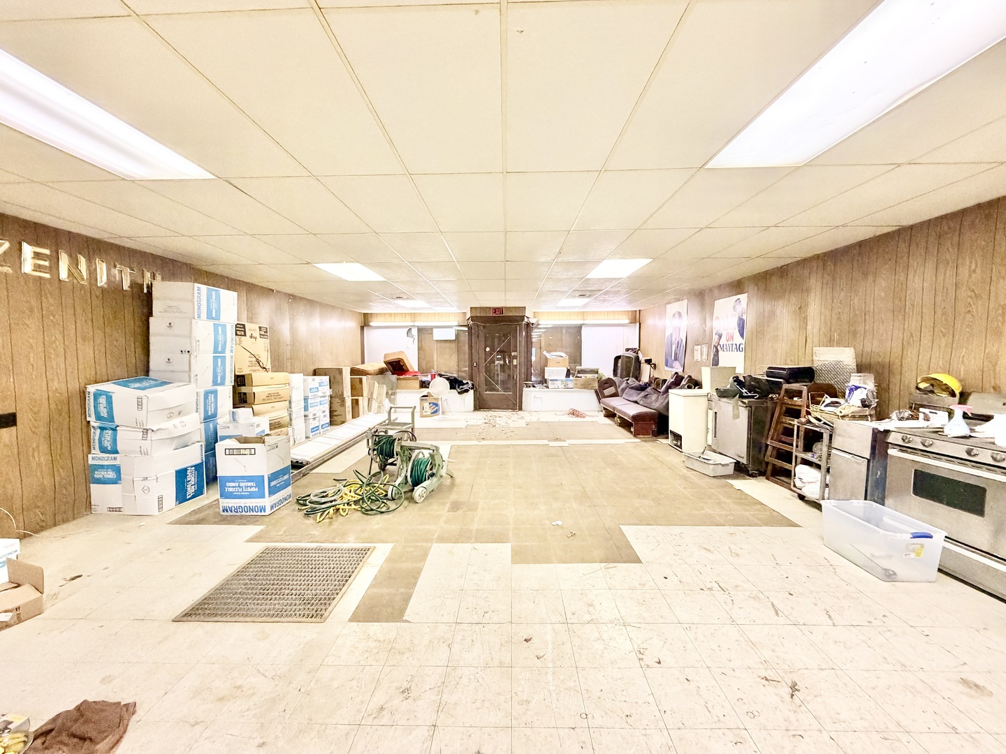 120 S Monroe Street Property Photo 4