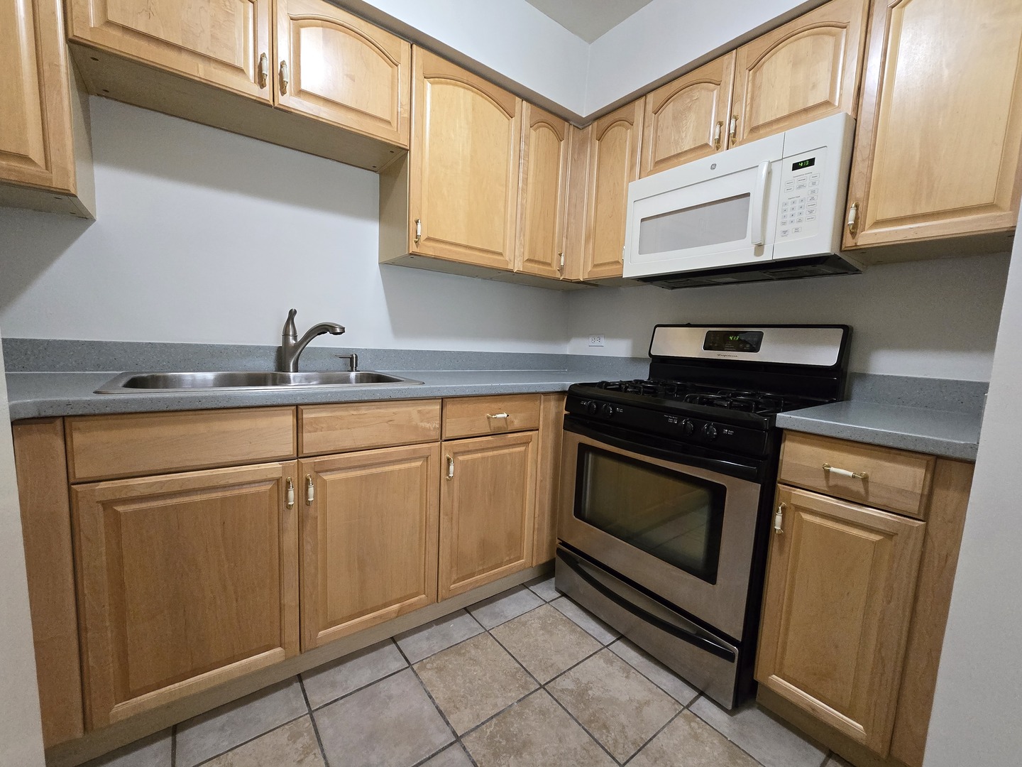 1301 N Harlem Avenue 10 Property Photo 7