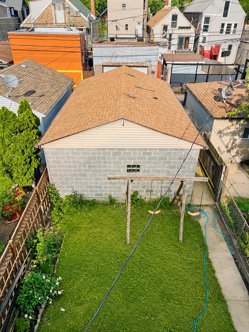 2647 S Trumbull Avenue Property Photo 4