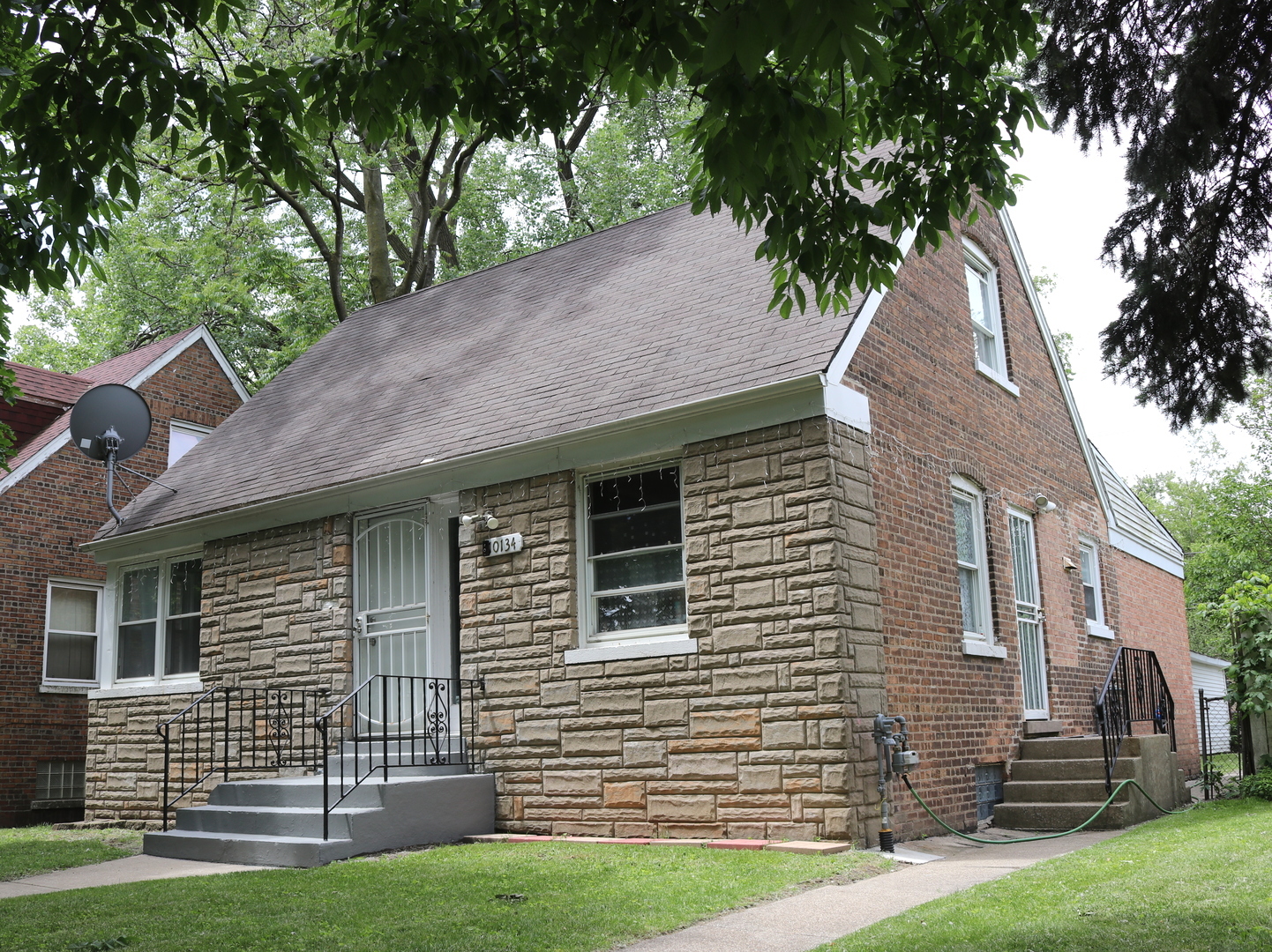 10134 S Bensley Avenue Property Photo 1