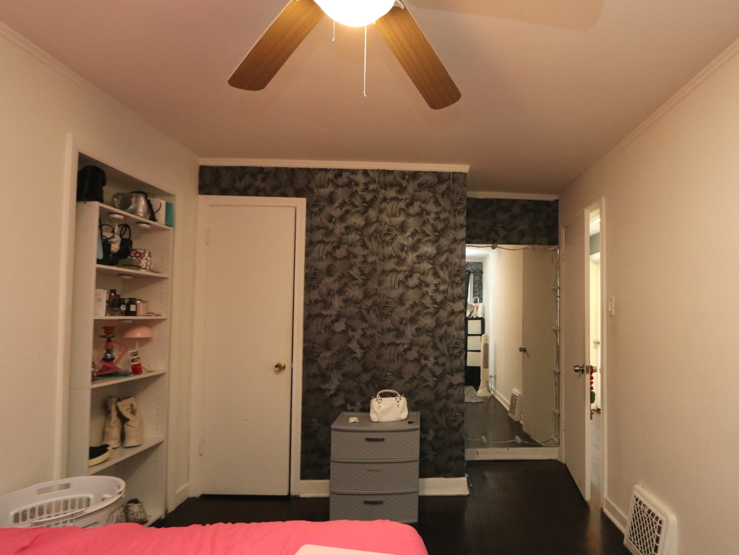 10134 S Bensley Avenue Property Photo 11