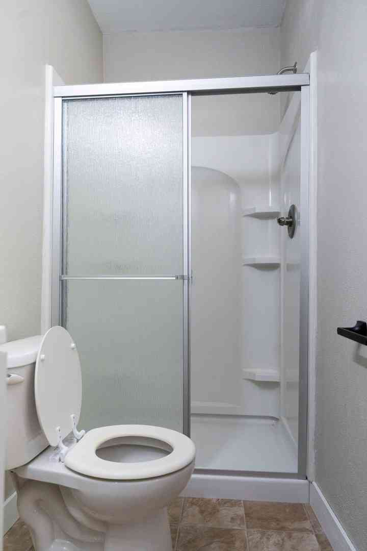 411 E 8th Street Property Photo 9
