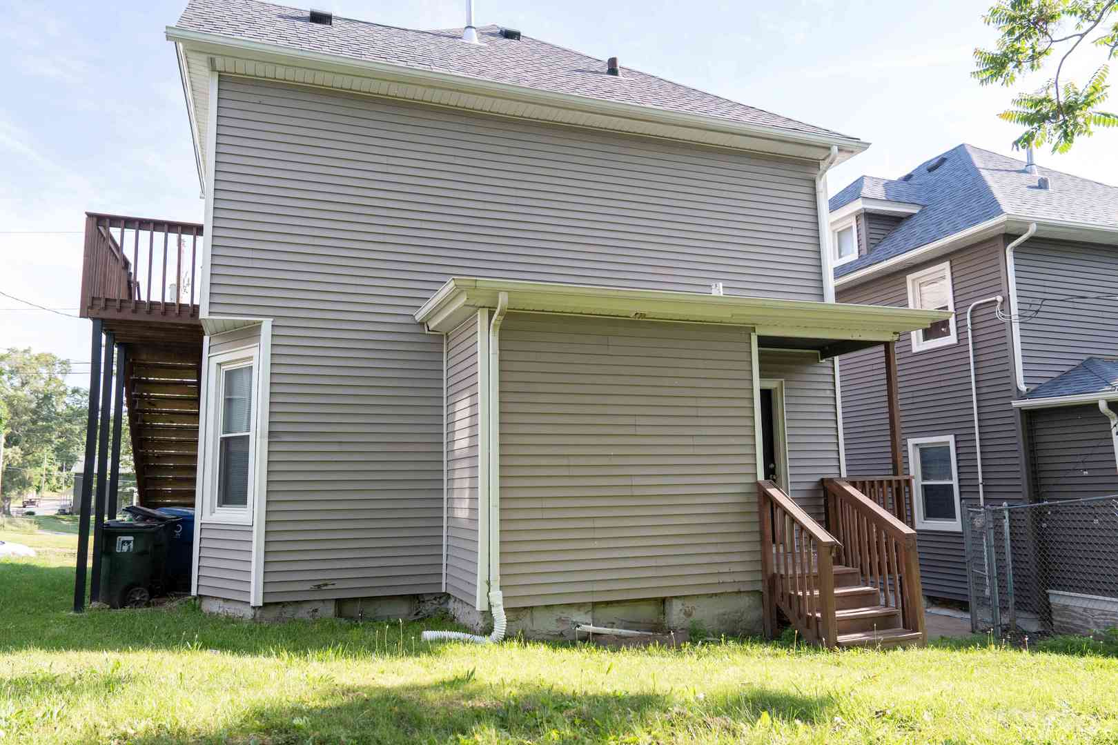 411 E 8th Street Property Photo 14