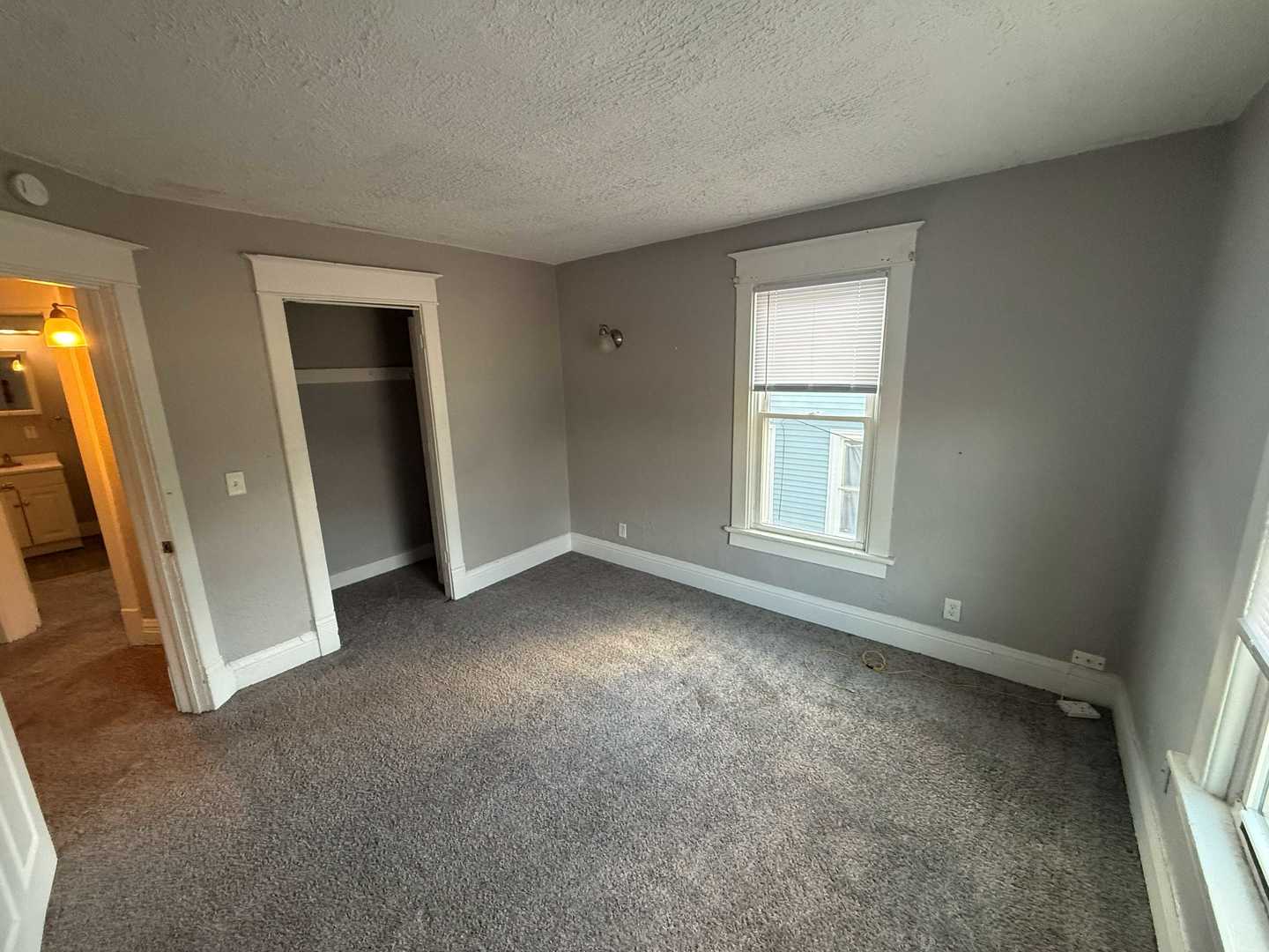 411 E 8th Street Property Photo 22