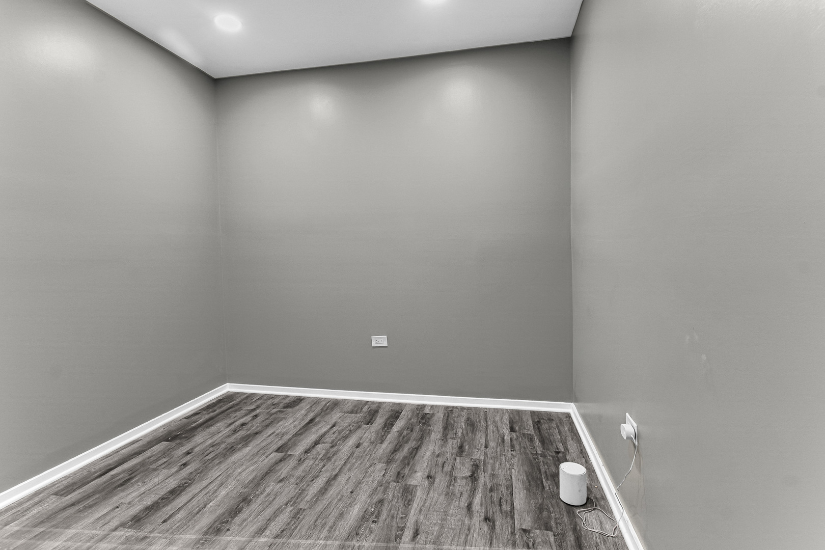 1205 E 93rd Street Property Photo 9