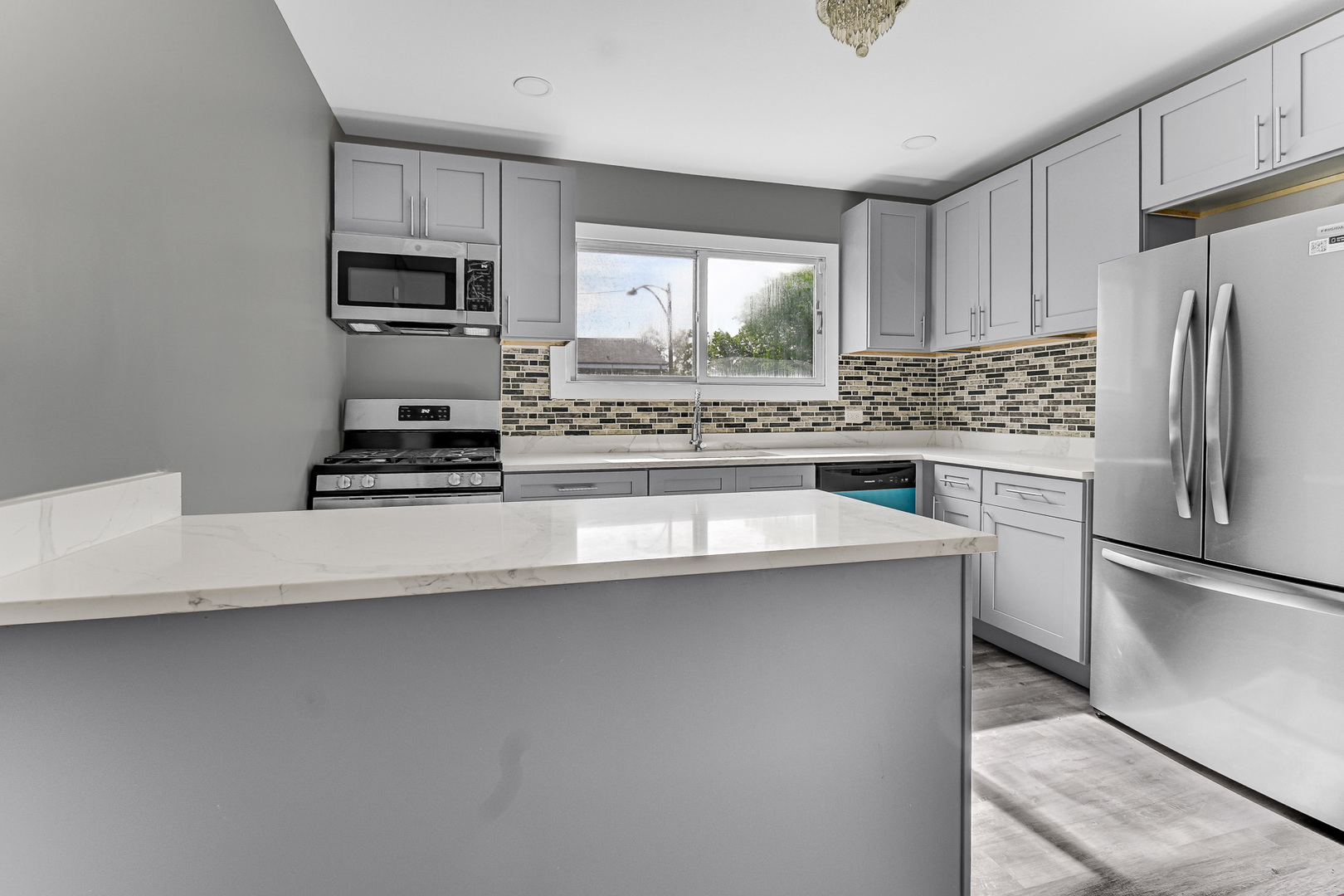1205 E 93rd Street Property Photo 11