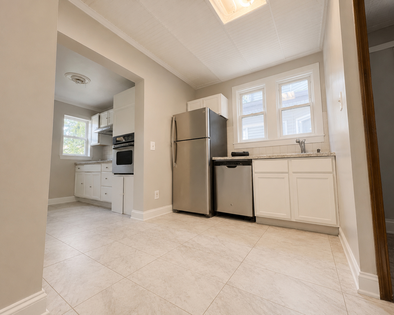 2481 E 74th Street Property Photo 5