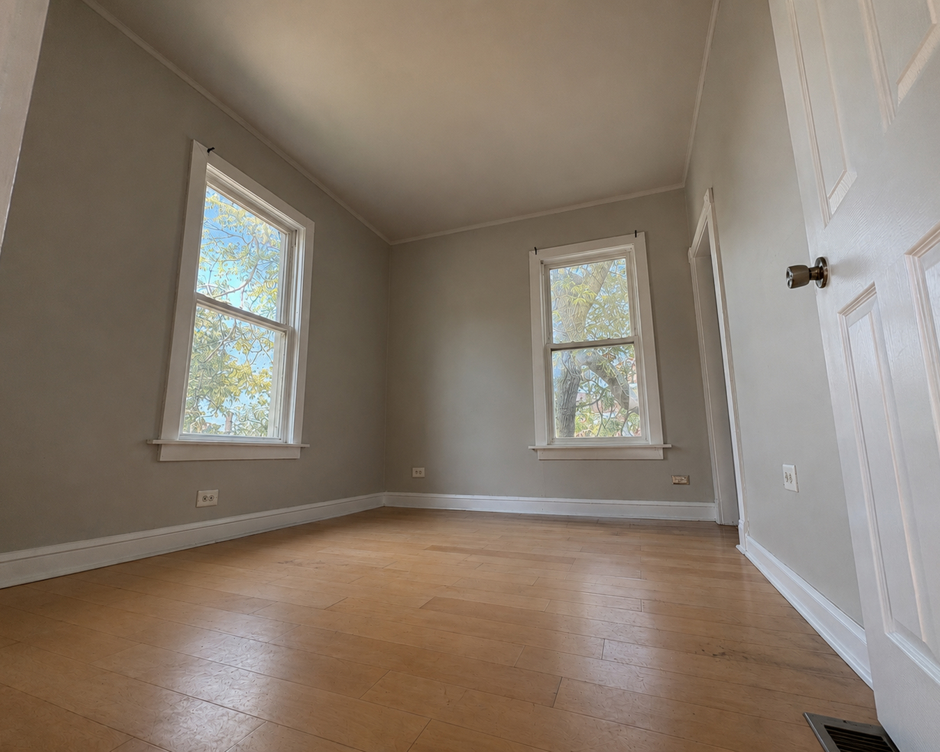 2481 E 74th Street Property Photo 15