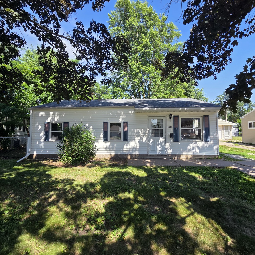 2309 N Fairmount Street Property Photo 1