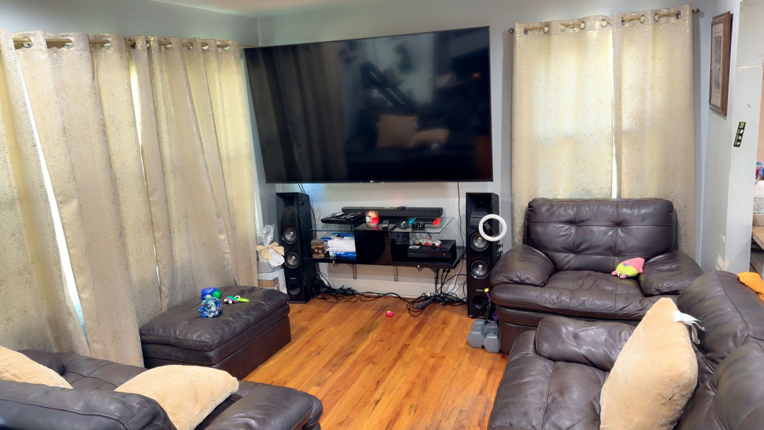 7839 S Trumbull Avenue Property Photo 6