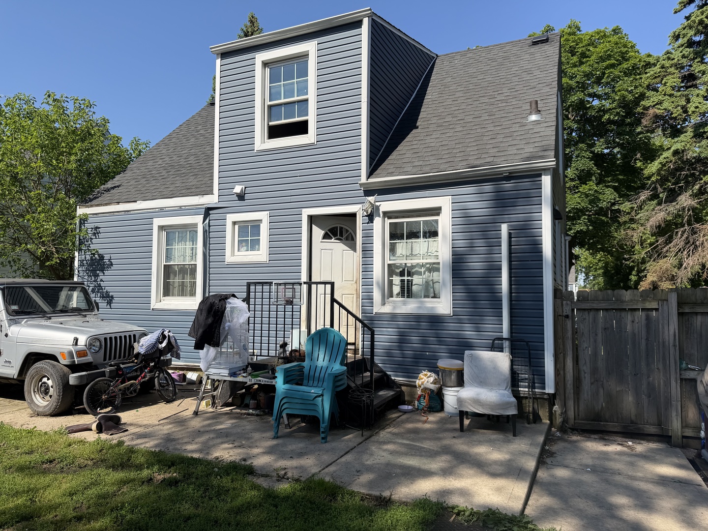 7839 S Trumbull Avenue Property Photo 7